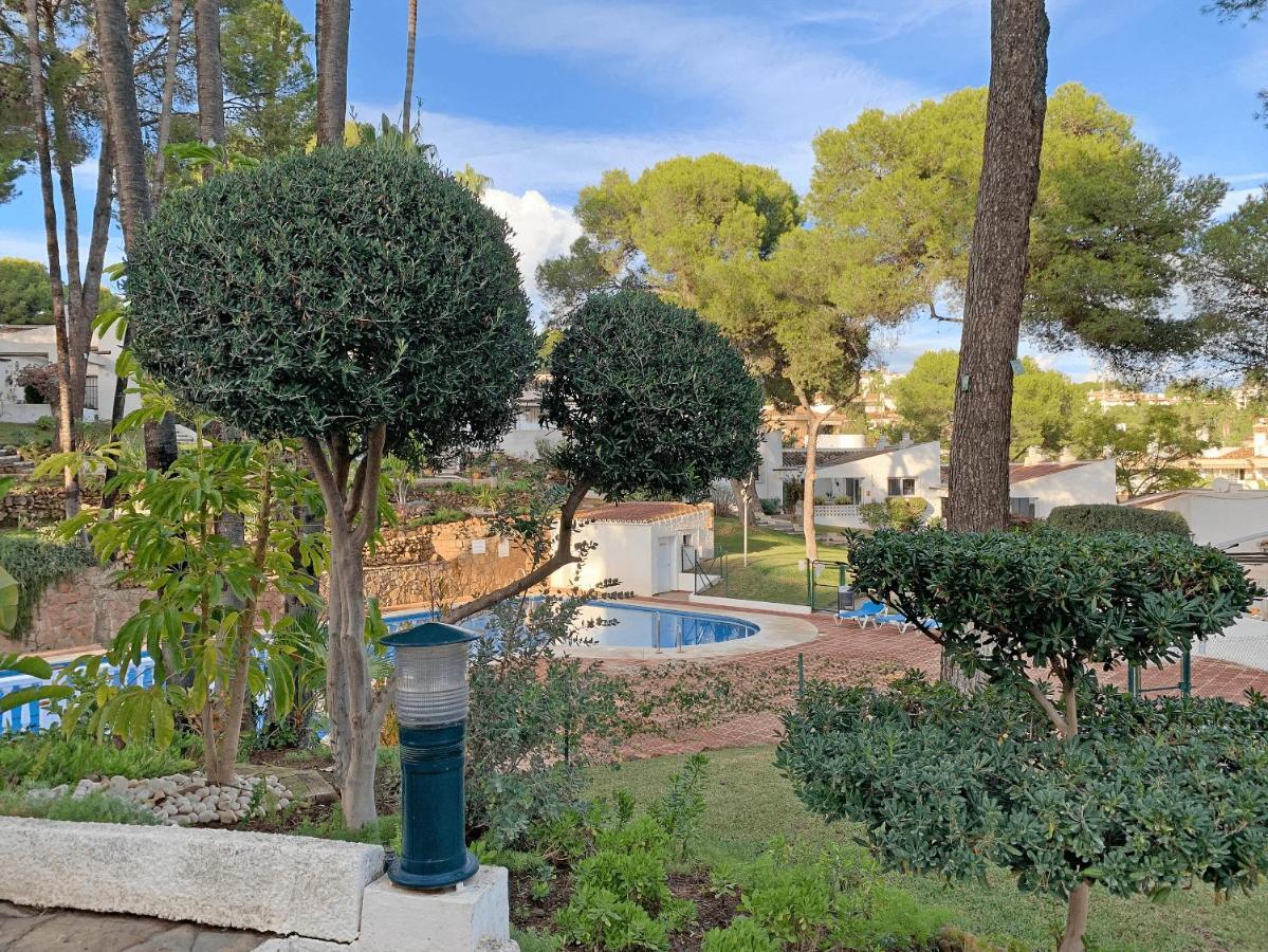 Sitio de Calahonda Bungalow With Large Terrace In A Quiet Park - Beach Nearby מראה חיצוני תמונה